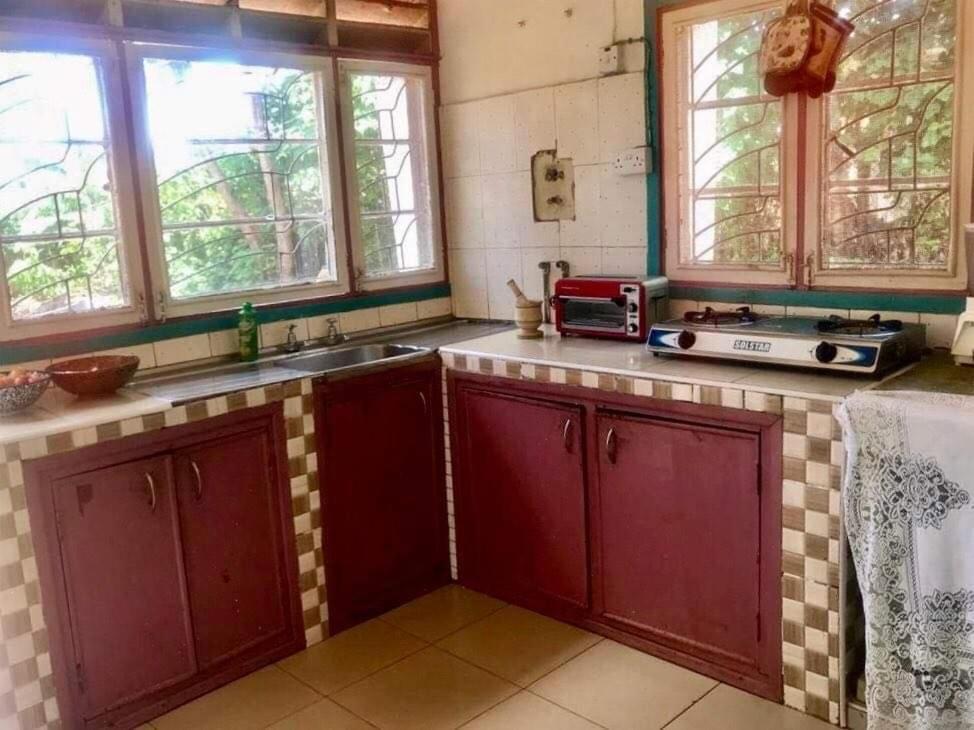 Homestaystudio62 Jinja Luaran gambar